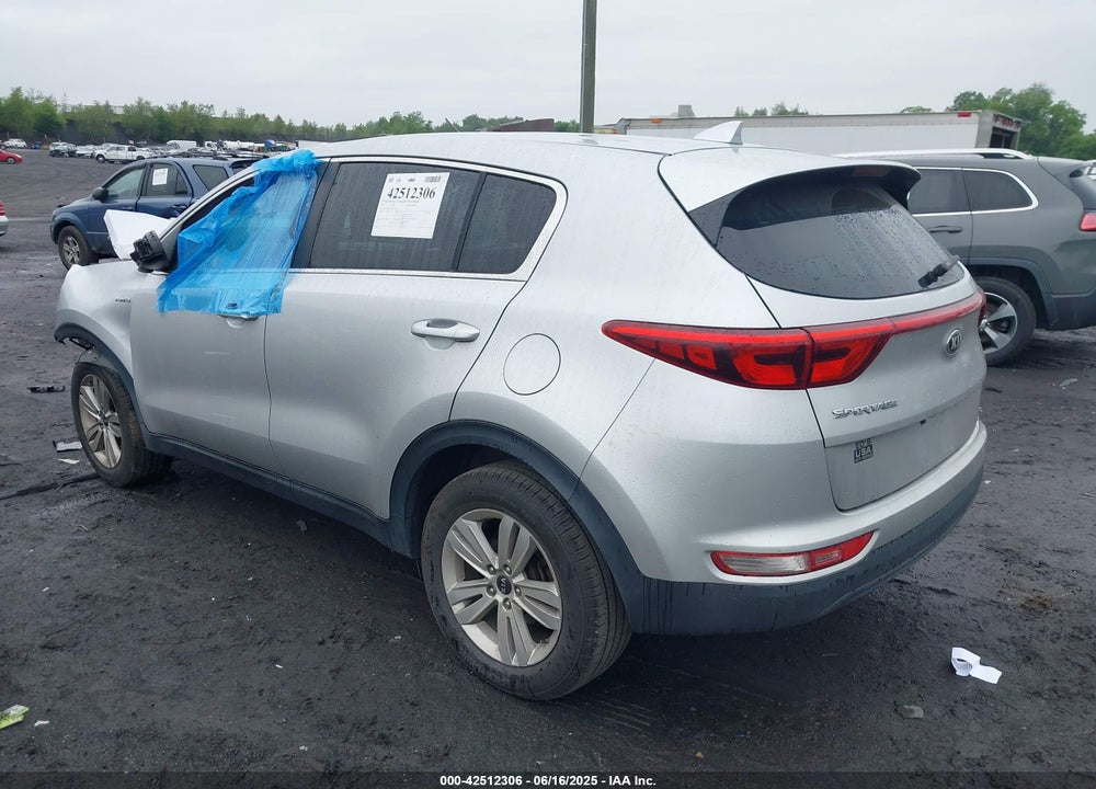 2017 KIA SPORTAGE VIN: KNDPMCAC1H7177561