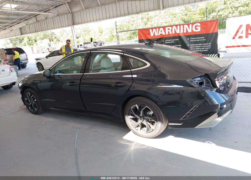2024 HYUNDAI SONATA VIN: KMHL64JA2RA381928