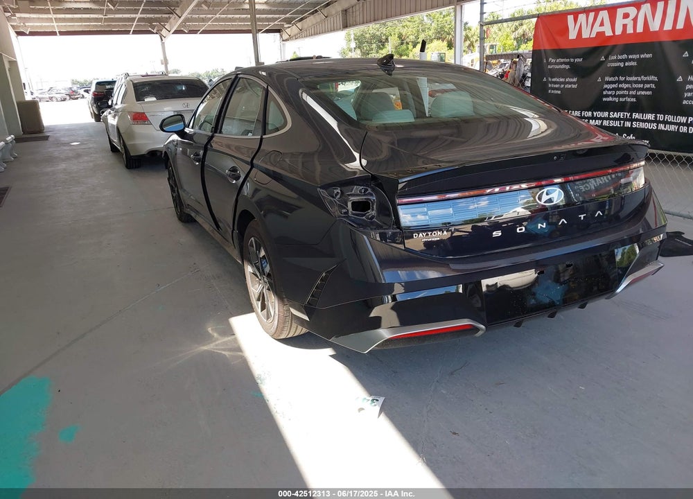 2024 HYUNDAI SONATA VIN: KMHL64JA2RA381928