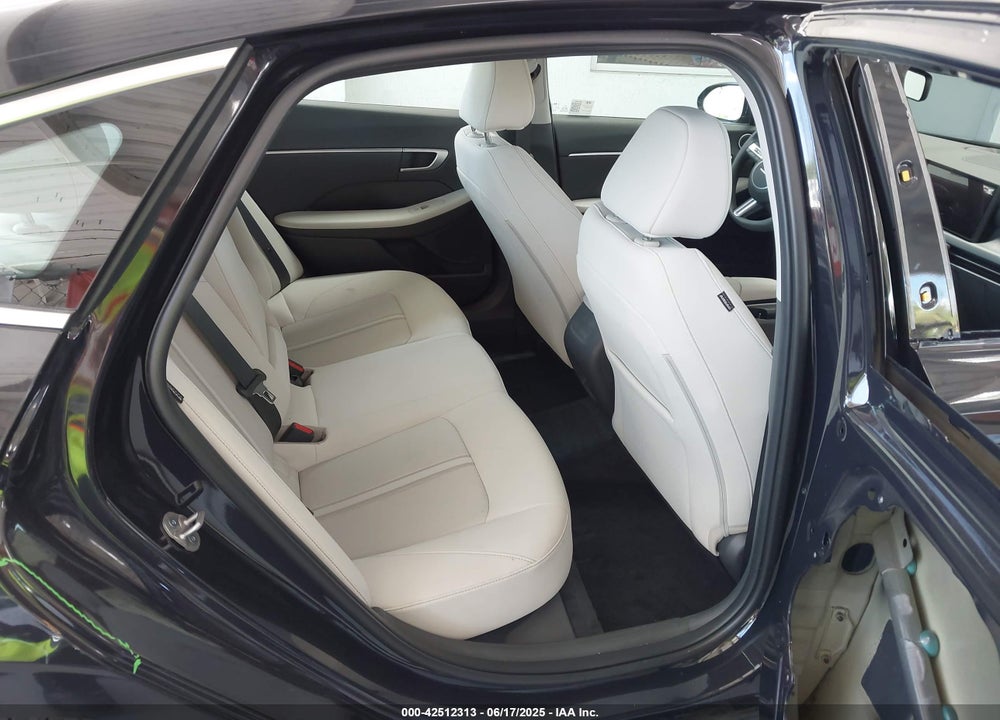 2024 HYUNDAI SONATA VIN: KMHL64JA2RA381928