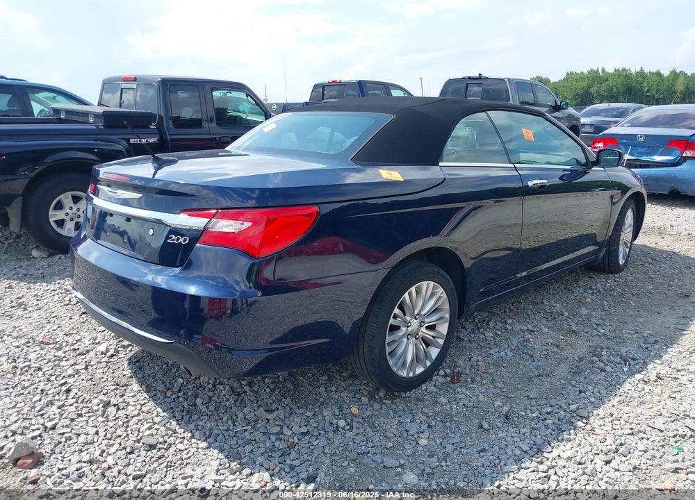 2014 CHRYSLER 200 VIN: 1C3BCBFG2EN156877