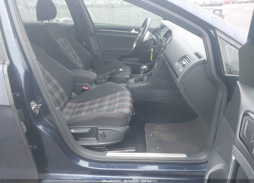 2015 VOLKSWAGEN GOLF VIN: 3VW4T7AUXFM100077
