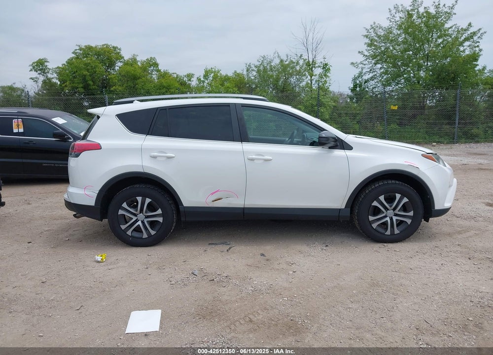 2017 TOYOTA RAV4 LE VIN: 2T3BFREVXHW647593