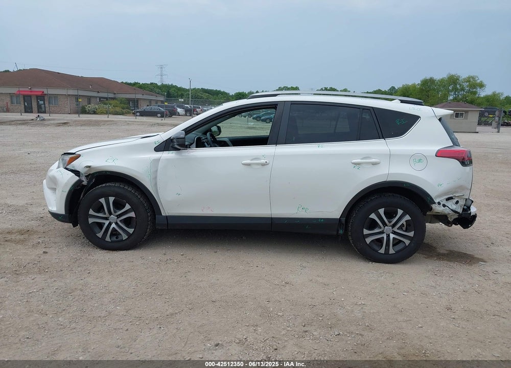 2017 TOYOTA RAV4 LE VIN: 2T3BFREVXHW647593