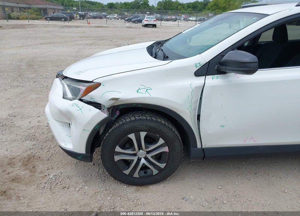 2017 TOYOTA RAV4 LE VIN: 2T3BFREVXHW647593