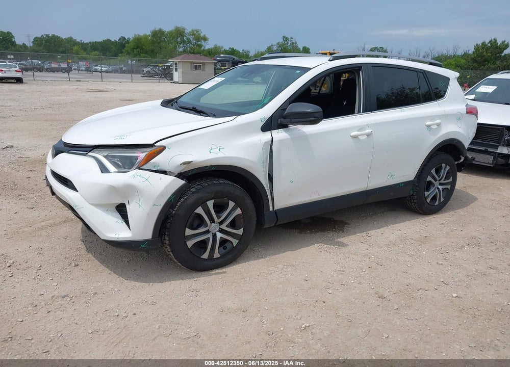 2017 TOYOTA RAV4 LE VIN: 2T3BFREVXHW647593
