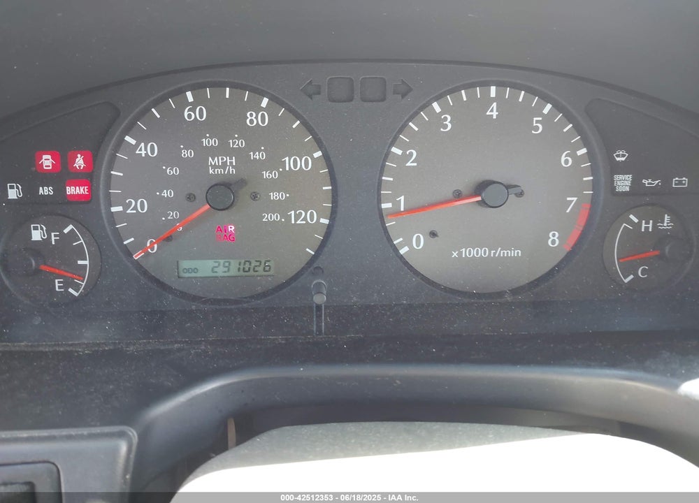 1999 INFINITI G20 VIN: JNKCP11A8XT013575