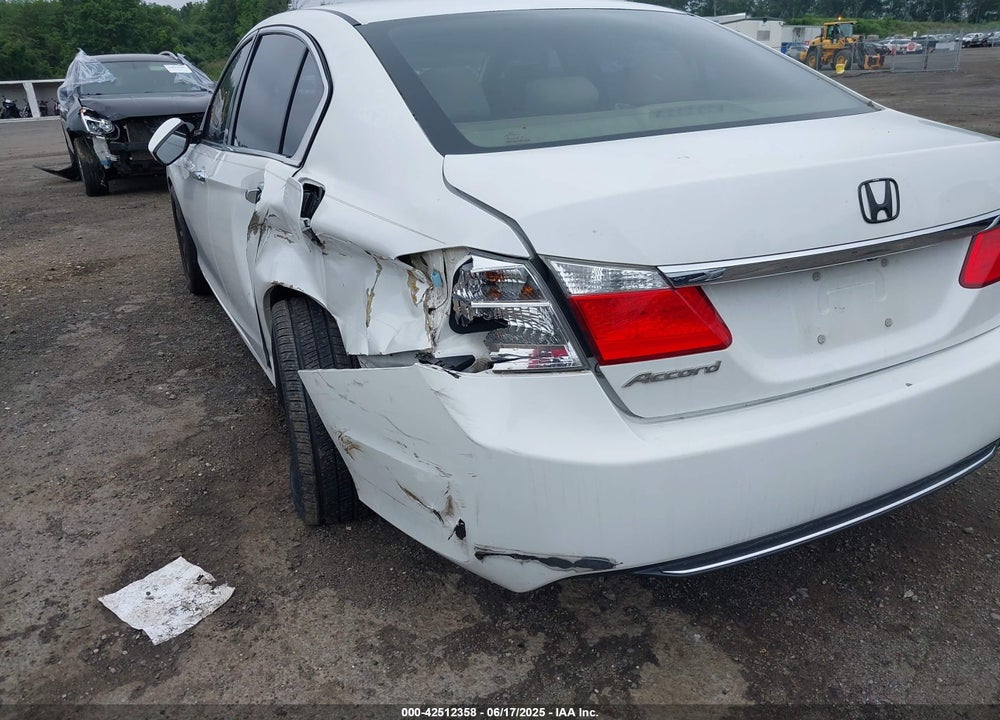 2015 HONDA ACCORD VIN: 1HGCR2F37FA172739