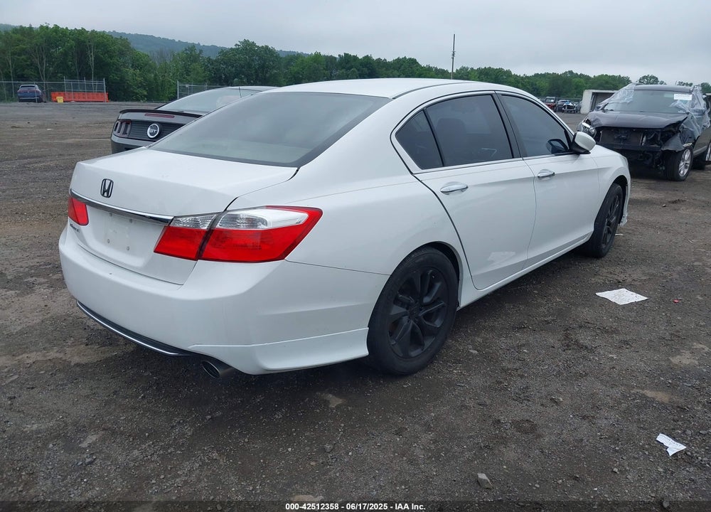 2015 HONDA ACCORD VIN: 1HGCR2F37FA172739