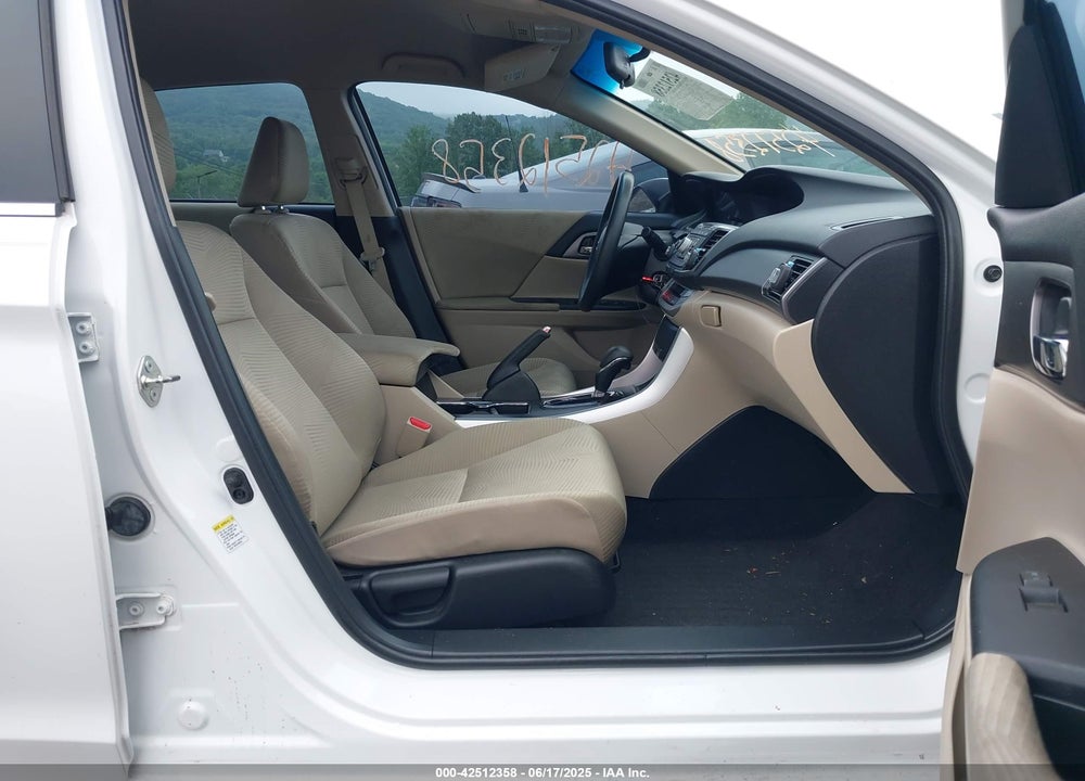 2015 HONDA ACCORD VIN: 1HGCR2F37FA172739