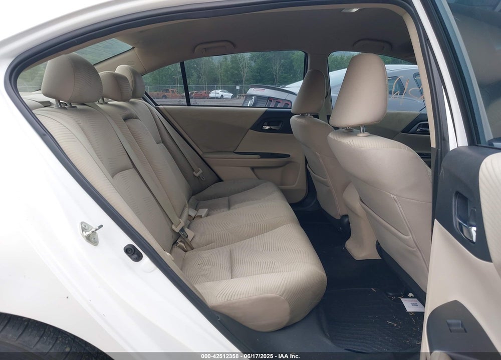 2015 HONDA ACCORD VIN: 1HGCR2F37FA172739