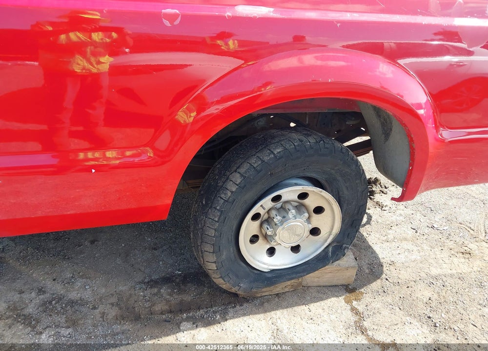 2000 FORD F-350 LARIAT/XL/XLT VIN: 3FTSW30F7YMA33373