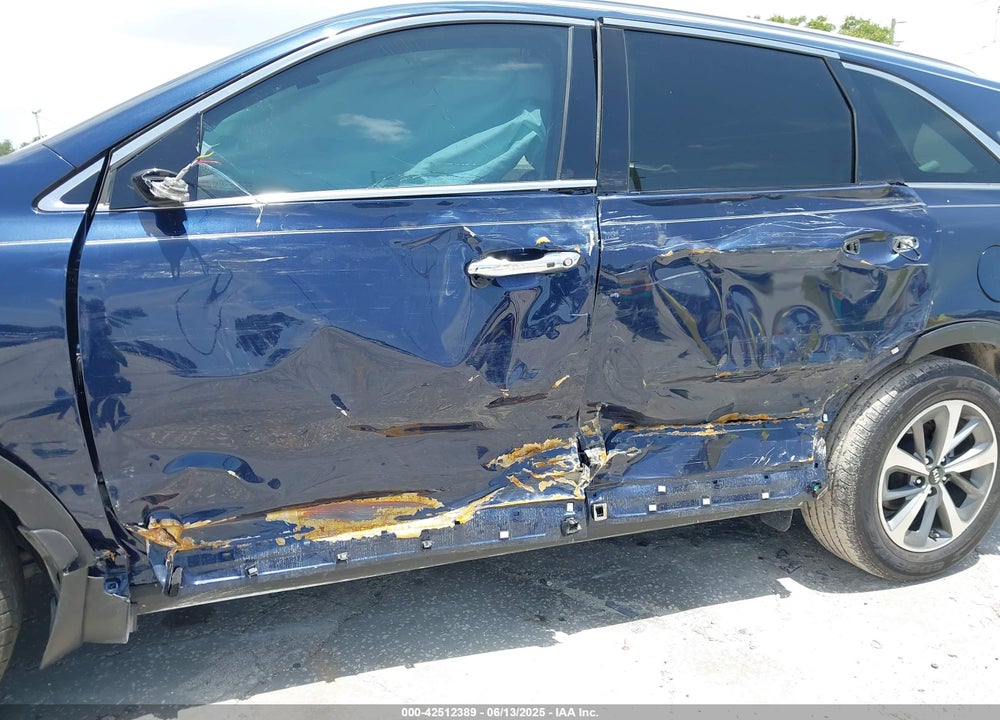 2019 KIA SORENTO 3.3L EX VIN: 5XYPH4A52KG462338