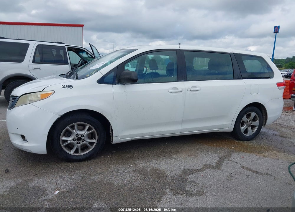 2011 TOYOTA SIENNA VIN: 5TDZK3DCXBS117074