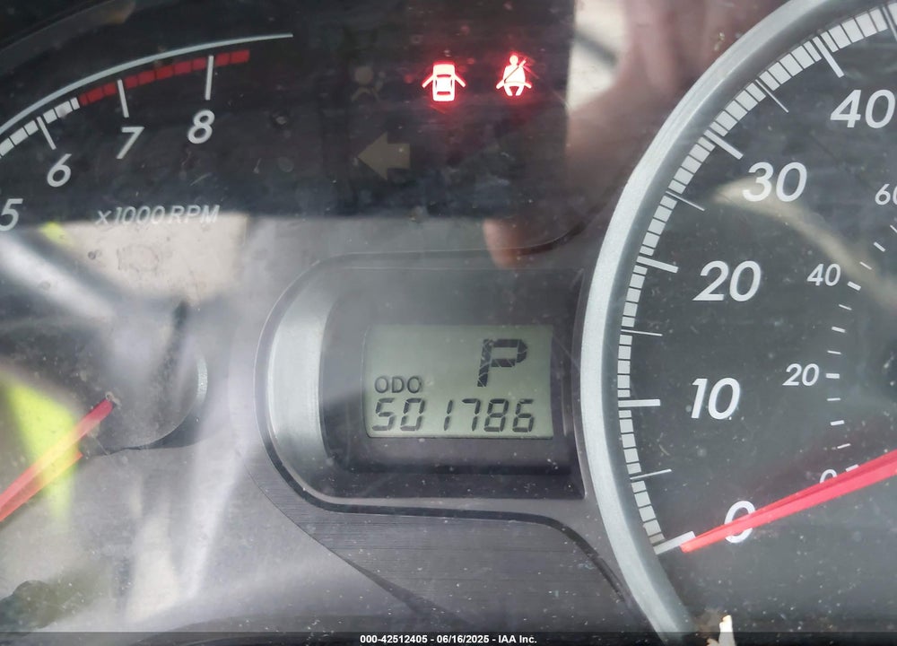 2011 TOYOTA SIENNA VIN: 5TDZK3DCXBS117074