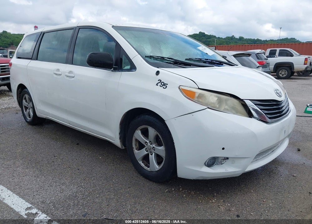 2011 TOYOTA SIENNA VIN: 5TDZK3DCXBS117074