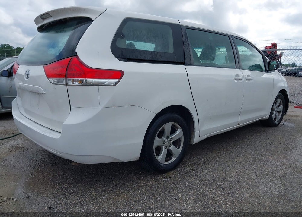 2011 TOYOTA SIENNA VIN: 5TDZK3DCXBS117074