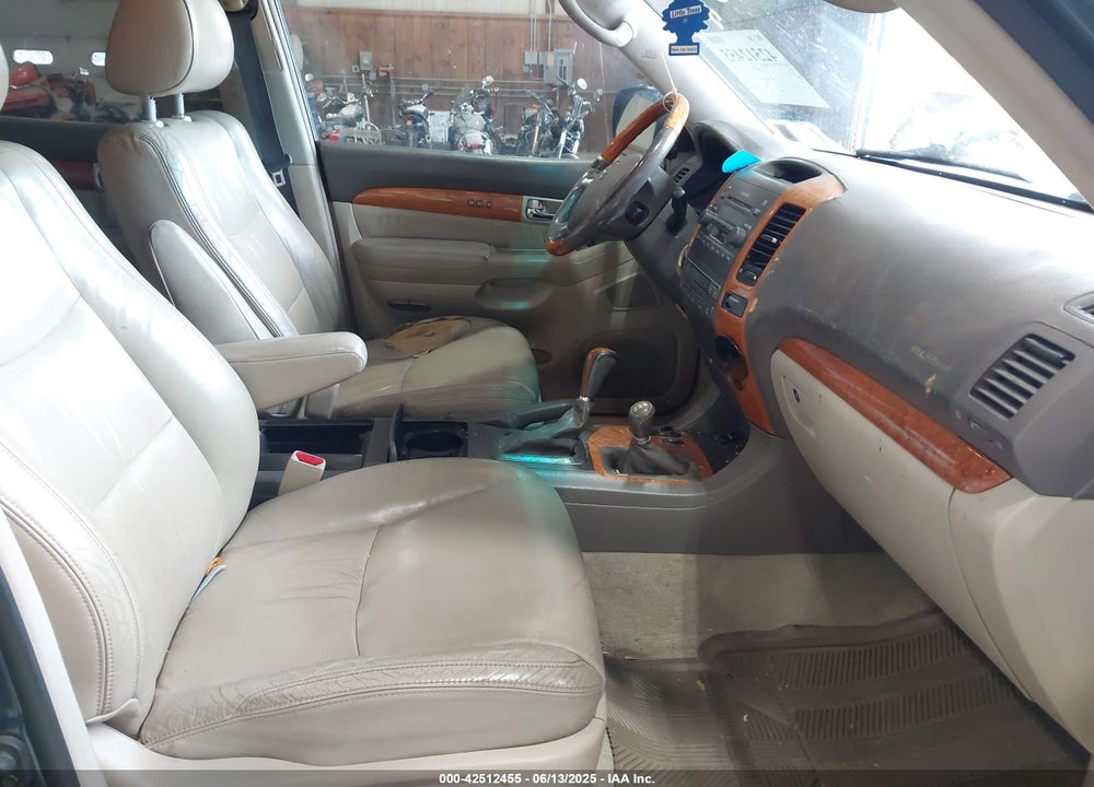 2004 LEXUS GX 470 VIN: JTJBT20X440040027
