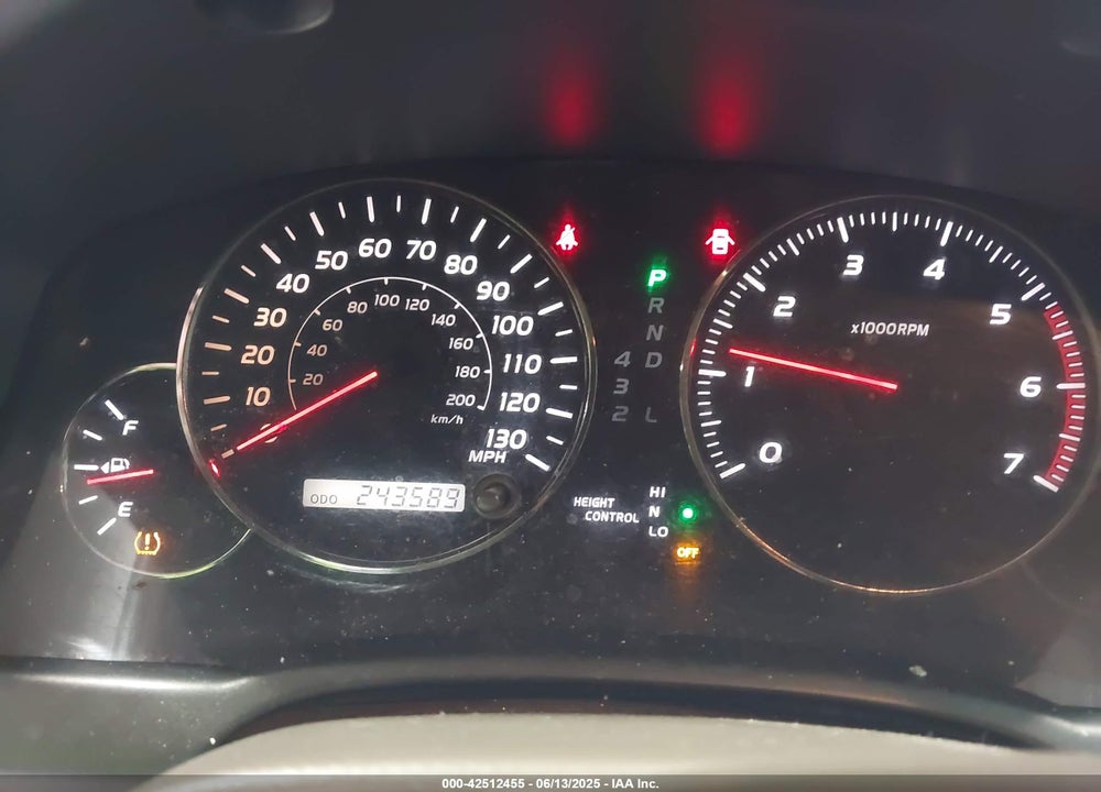 2004 LEXUS GX 470 VIN: JTJBT20X440040027