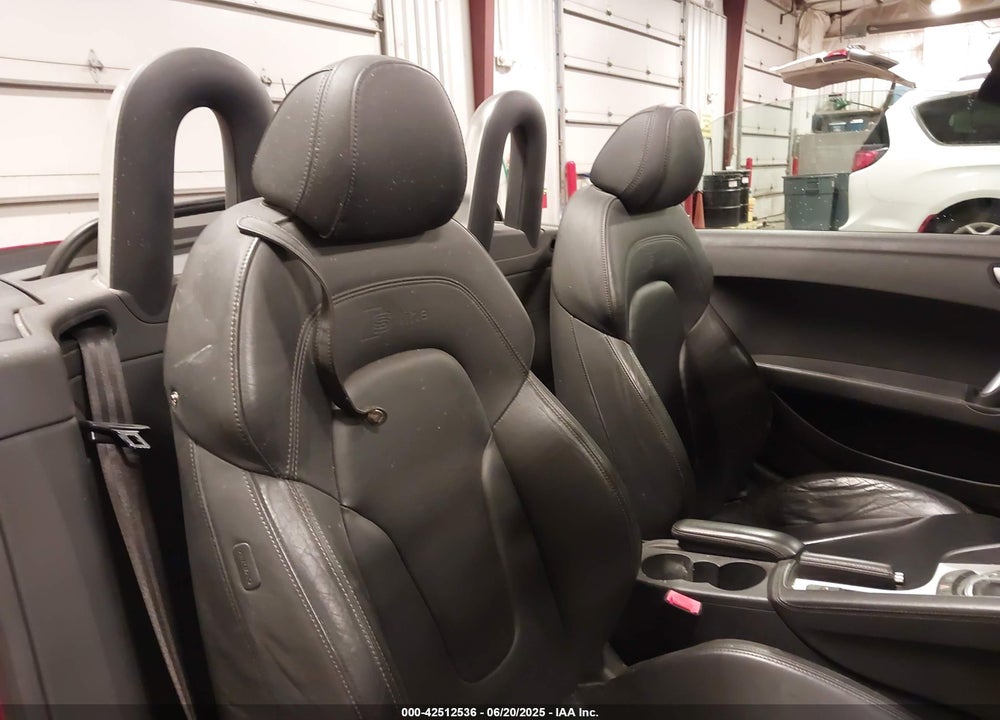 2008 AUDI TT VIN: TRURD38J181043896