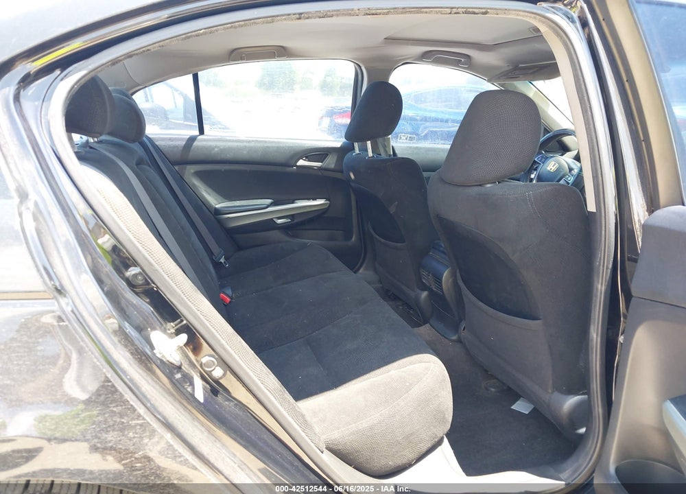 2010 HONDA ACCORD 2.4 EX VIN: 1HGCP2F74AA021083