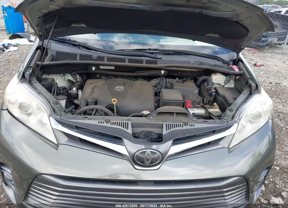 2019 TOYOTA SIENNA XLE 8 PASSENGER VIN: 5TDYZ3DC4KS994778
