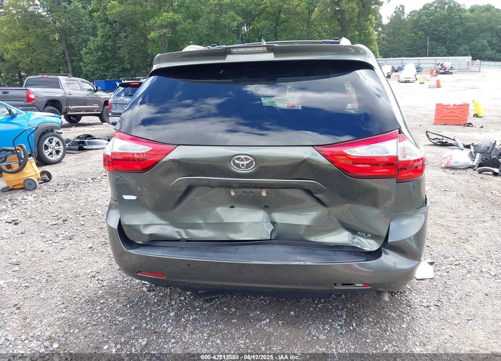 2019 TOYOTA SIENNA XLE 8 PASSENGER VIN: 5TDYZ3DC4KS994778