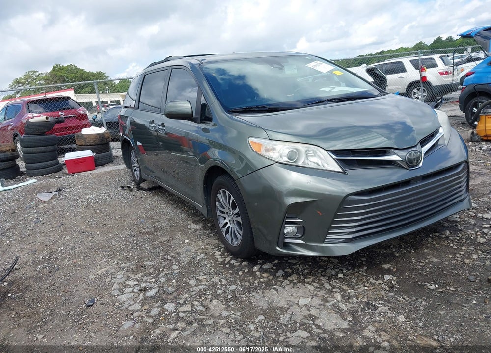 2019 TOYOTA SIENNA XLE 8 PASSENGER VIN: 5TDYZ3DC4KS994778