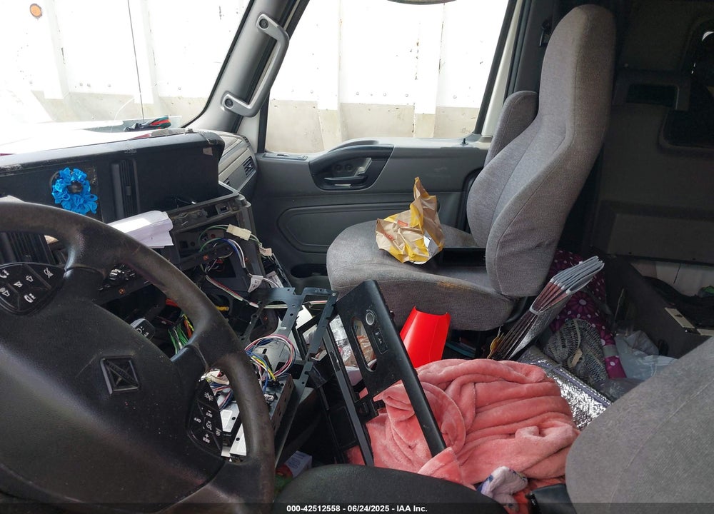 2019 INTERNATIONAL LT VIN: 3HSDZAPR7KN610836