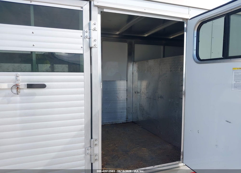 2016 SUNDOWNER HORSE TRAILER VIN: 13SKJ3226G1KB2843
