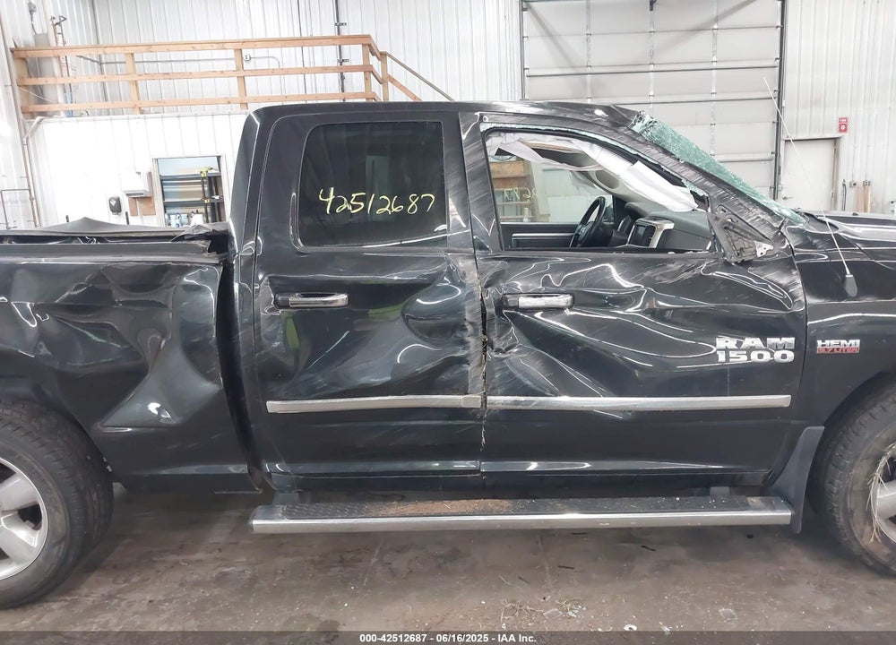 2016 RAM 1500 VIN: 1C6RR7GT3GS282369