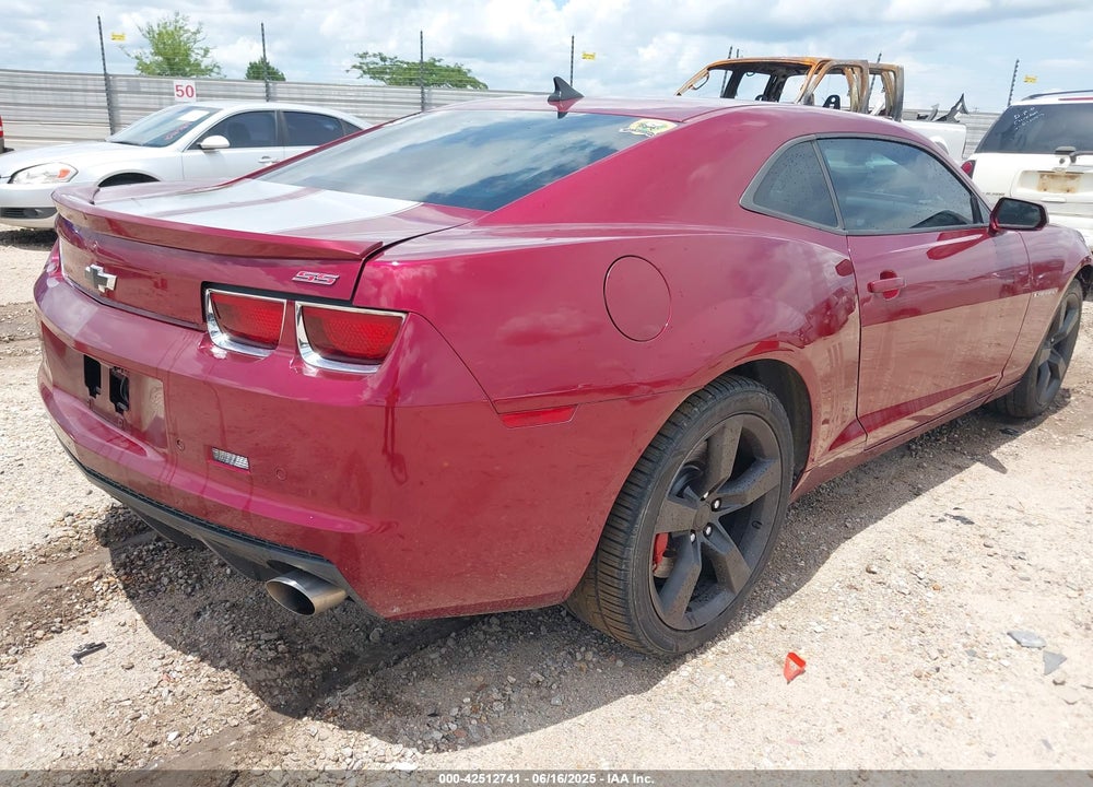 2011 CHEVROLET CAMARO VIN: 2G1FK1EJ2B9100842