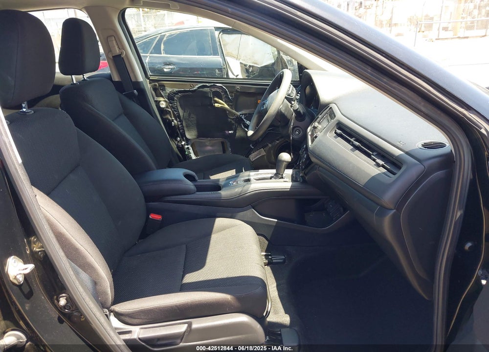 2018 HONDA HR-V VIN: 3CZRU5H39JM720137
