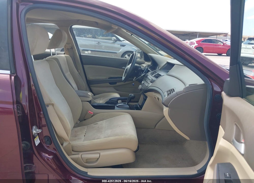 2010 HONDA ACCORD 2.4 LX VIN: 1HGCP2F31AA093033