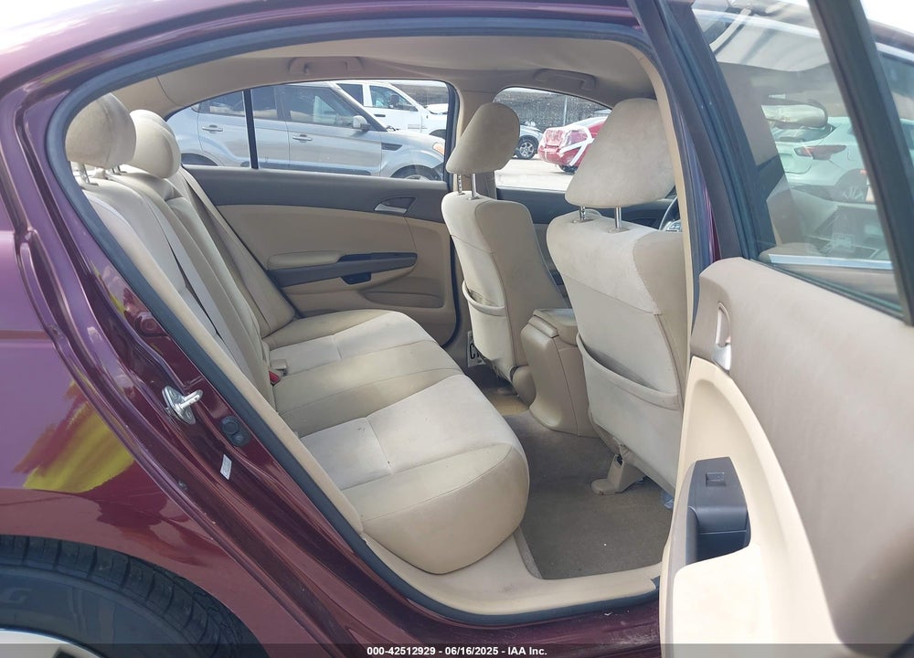 2010 HONDA ACCORD 2.4 LX VIN: 1HGCP2F31AA093033