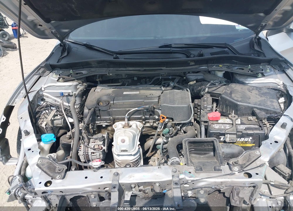 2016 HONDA ACCORD VIN: 1HGCR2F52GA057114