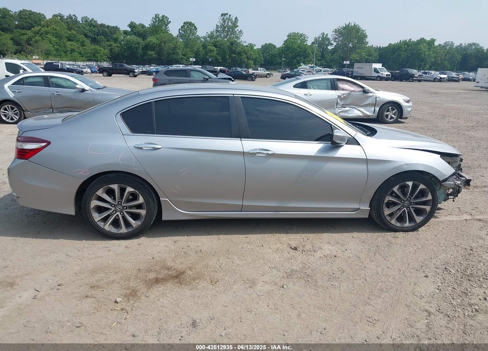 2016 HONDA ACCORD VIN: 1HGCR2F52GA057114