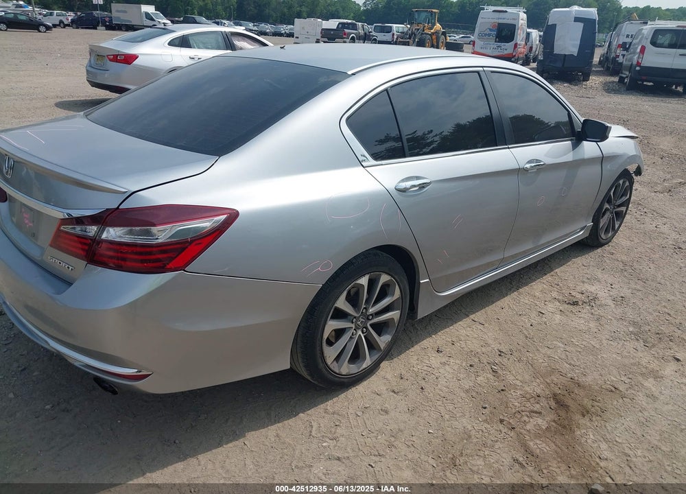 2016 HONDA ACCORD VIN: 1HGCR2F52GA057114