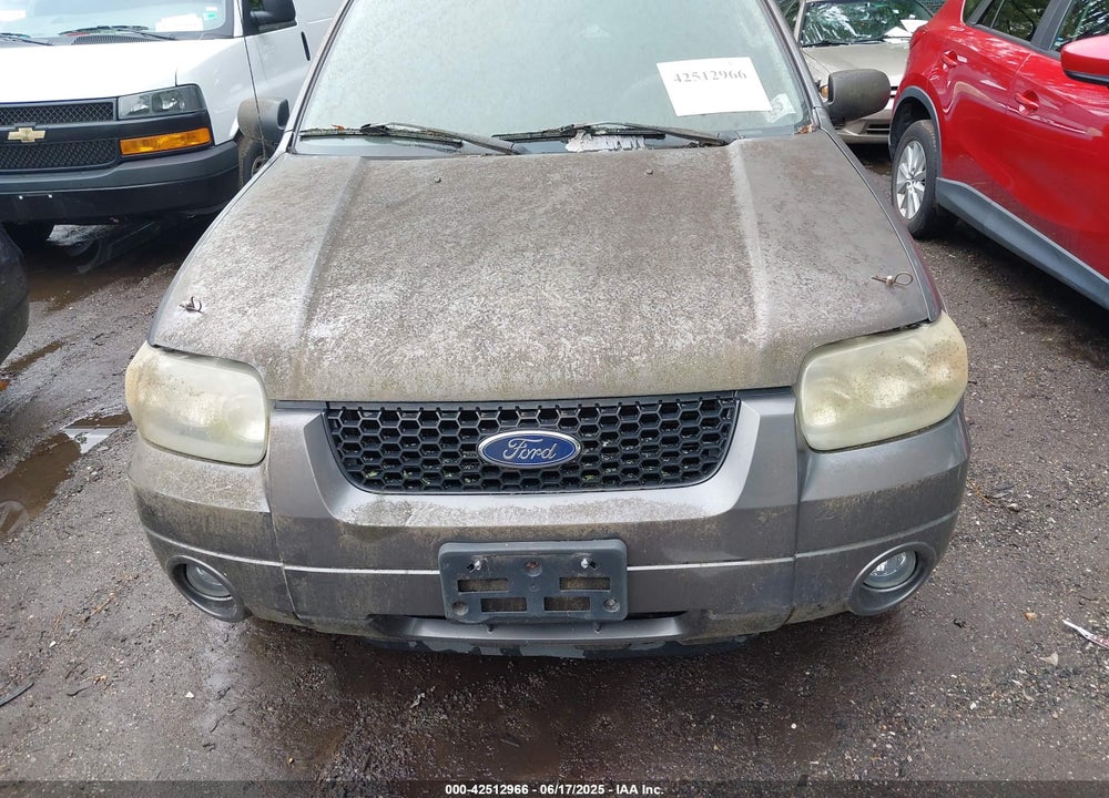2005 FORD ESCAPE LIMITED VIN: 1FMCU04175KA81266