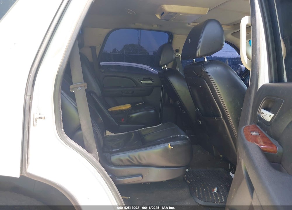 2007 CHEVROLET TAHOE VIN: 1GNFK13087R248418
