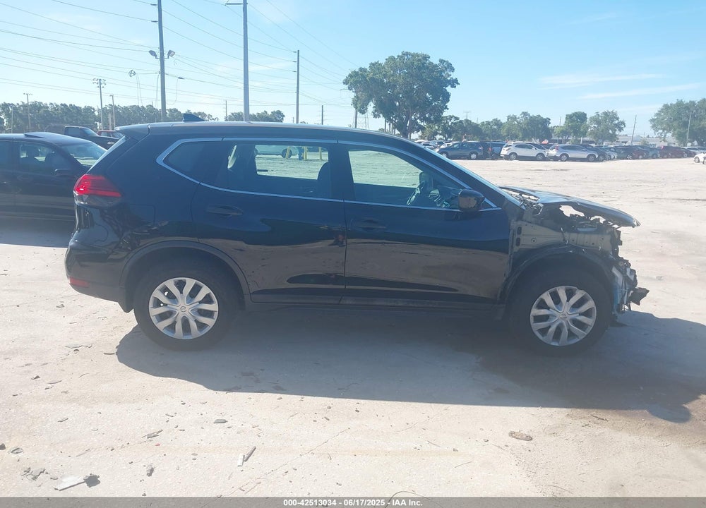 2017 NISSAN ROGUE VIN: 5N1AT2MV6HC817931