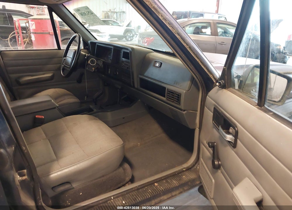 1996 CHEROKEE JEEP  SE VIN: 1J4FJ28S8TL200825
