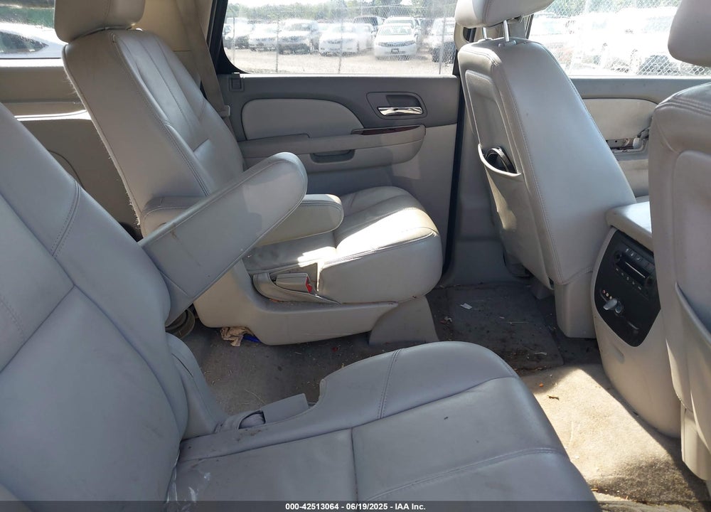 2014 CHEVROLET TAHOE VIN: 1GNSCBE04ER174393