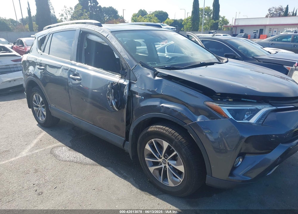 2018 TOYOTA RAV4 HYBRID XLE VIN: JTMRJREV5JD240054