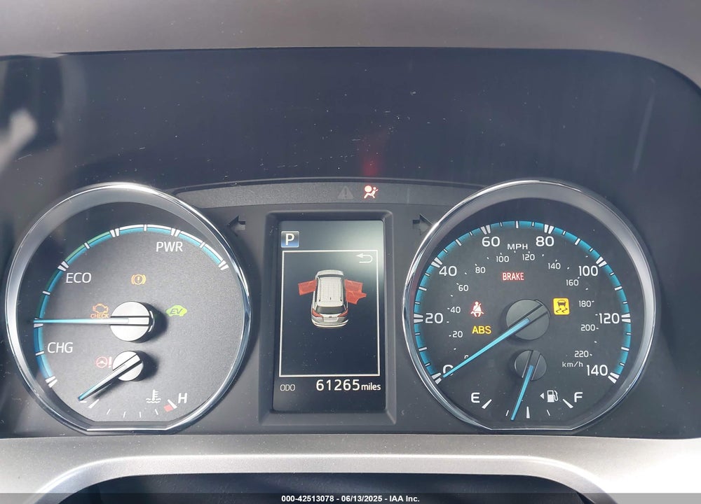 2018 TOYOTA RAV4 HYBRID XLE VIN: JTMRJREV5JD240054