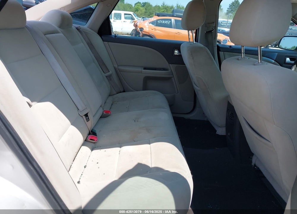 2008 FORD TAURUS VIN: 1FAHP24W38G180513