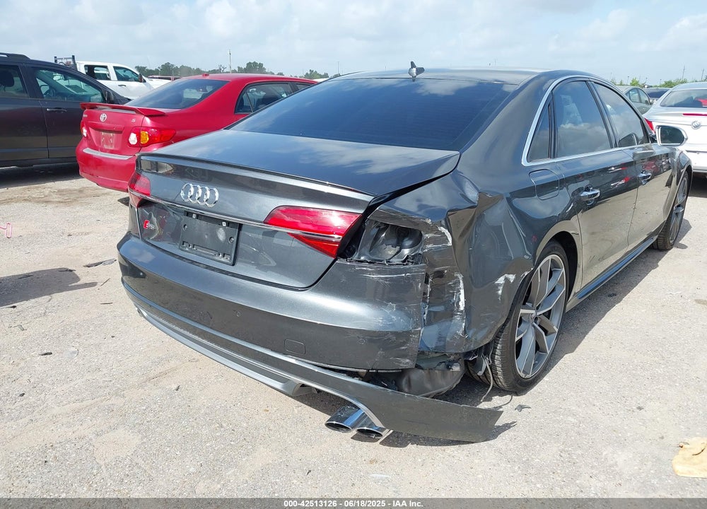 2016 AUDI S8 VIN: WUAJ5AFD4GN900129