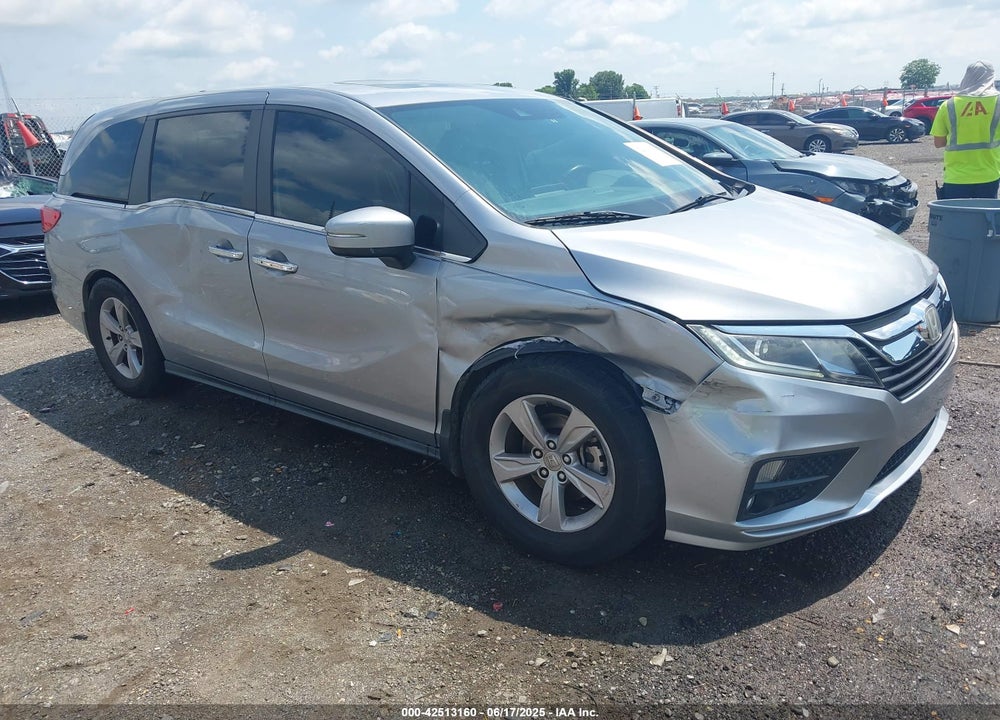 2018 HONDA ODYSSEY EX-L VIN: 5FNRL6H78JB098586
