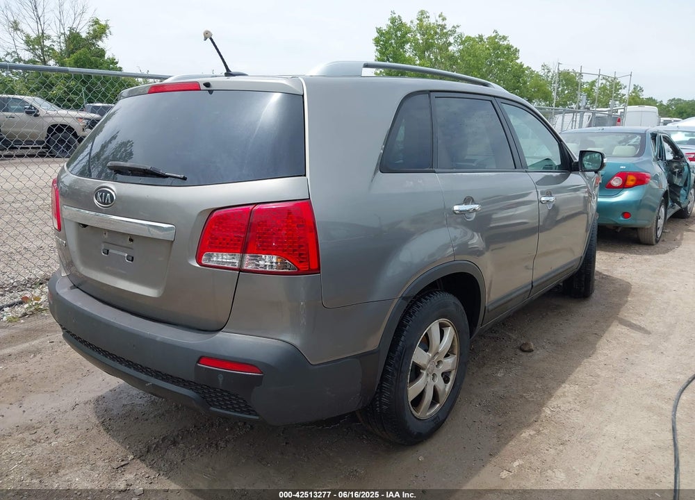 2011 KIA SORENTO LX VIN: 5XYKT3A17BG085814