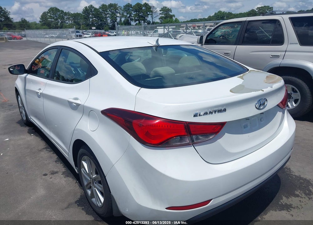 2015 HYUNDAI ELANTRA VIN: 5NPDH4AE8FH641808
